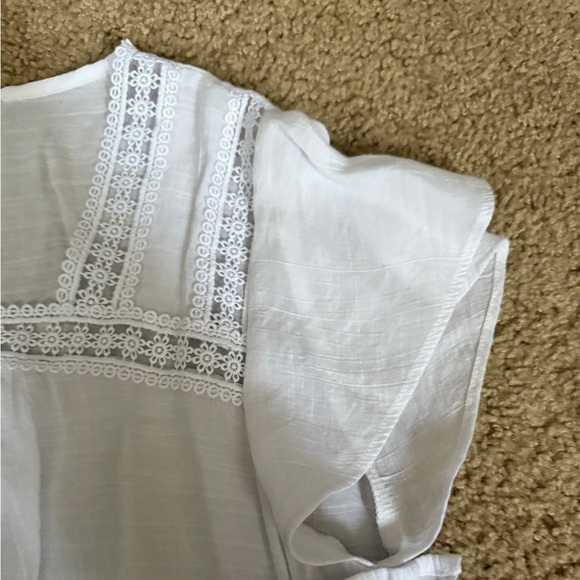 White Blouse - Picture 2 of 6